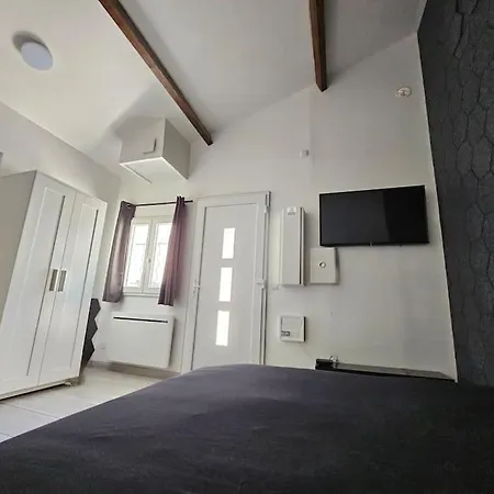 Holiday home Maisonnette Grande Hauteur Drancy